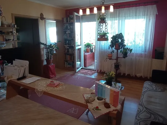 Eladó lakás Veszprém 57 nm