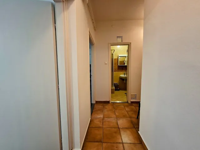 Kiadó lakás Tapolca, Hősök tere 69 nm