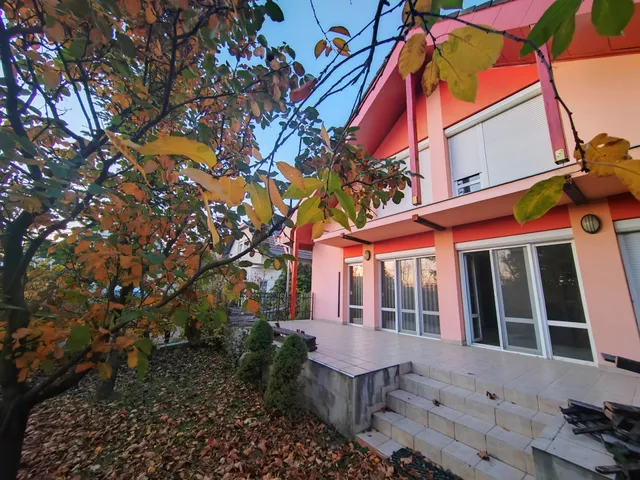 Eladó ház Veszprém 235 nm