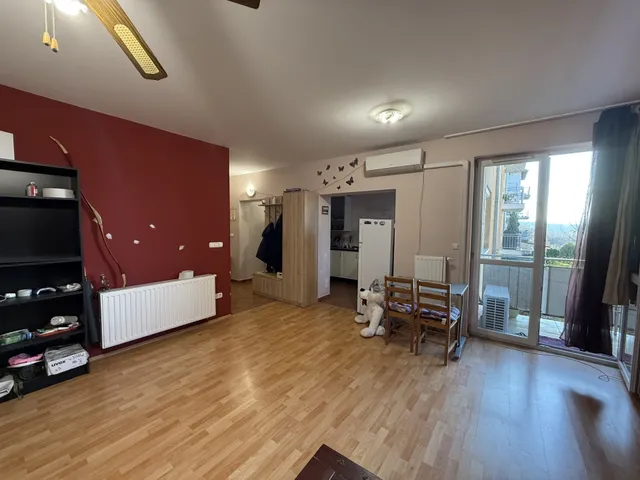 Eladó lakás Veszprém 74 nm