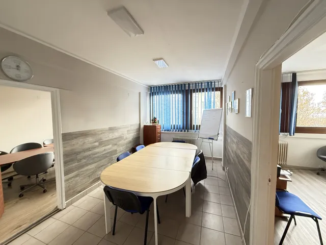 Kiadó kereskedelmi és ipari ingatlan Veszprém 45 nm