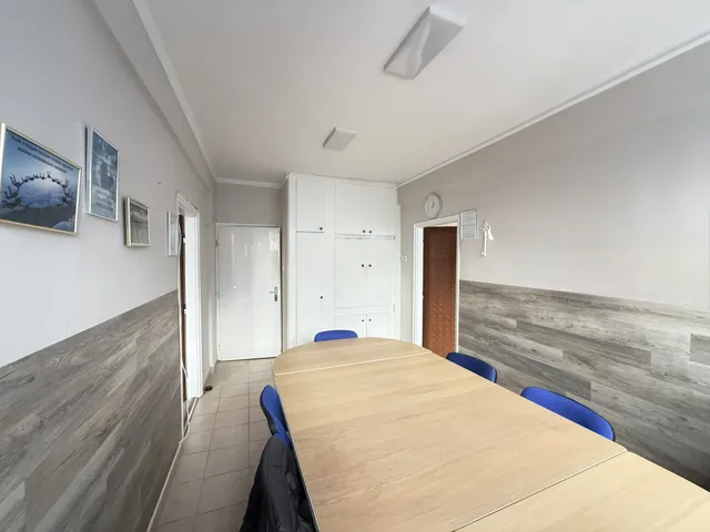 Kiadó kereskedelmi és ipari ingatlan Veszprém, Óváros Tér 45 nm