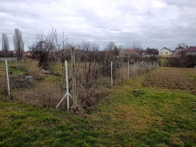 Eladó telek Szentkirályszabadja 771 nm