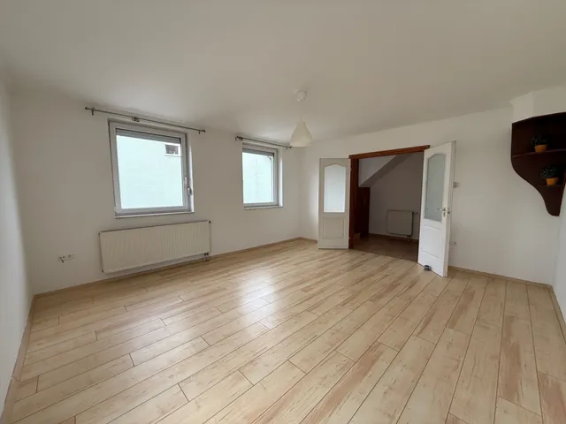 Eladó lakás Veszprém 71 nm