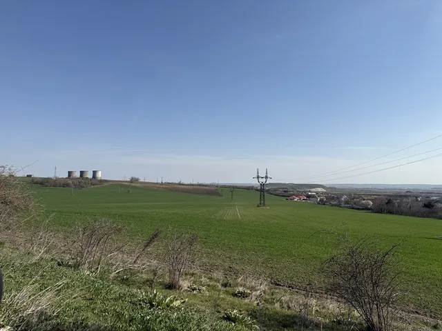 Eladó telek Várpalota 49669 nm