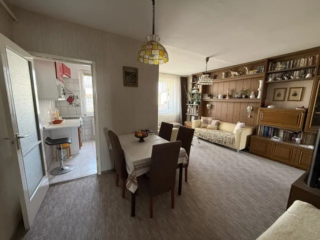 Eladó lakás Várpalota 69 nm