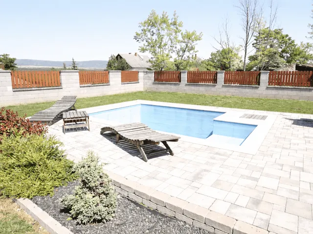 Kiadó ház Öskü 160 nm