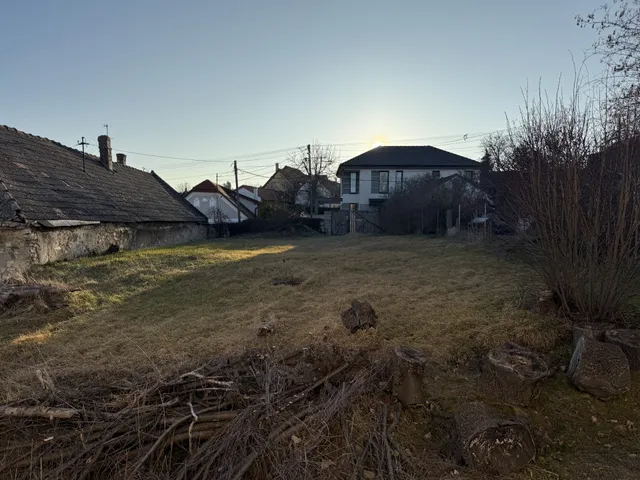 Eladó telek Veszprém 900 nm