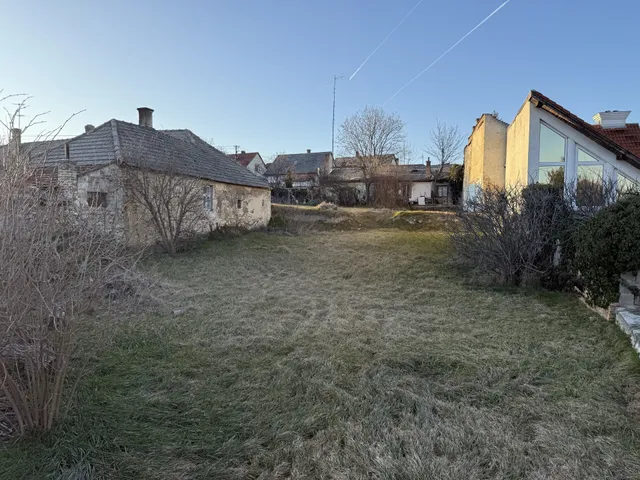 Eladó telek Veszprém 900 nm
