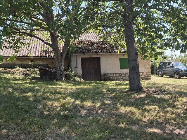 Eladó nyaraló Lesencefalu, Hosszúberek 45 nm