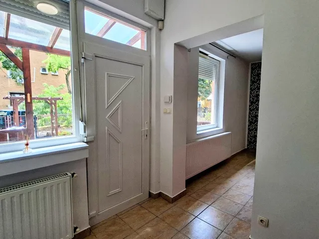 Eladó lakás Pétfürdő, hősök tere 11/A/7 47 nm