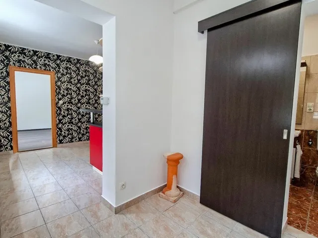 Eladó lakás Pétfürdő, hősök tere 11/A/7 47 nm