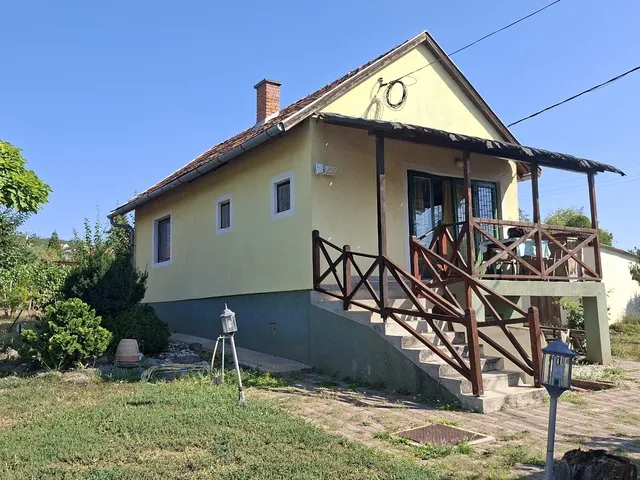 Eladó nyaraló Lovas 42 nm