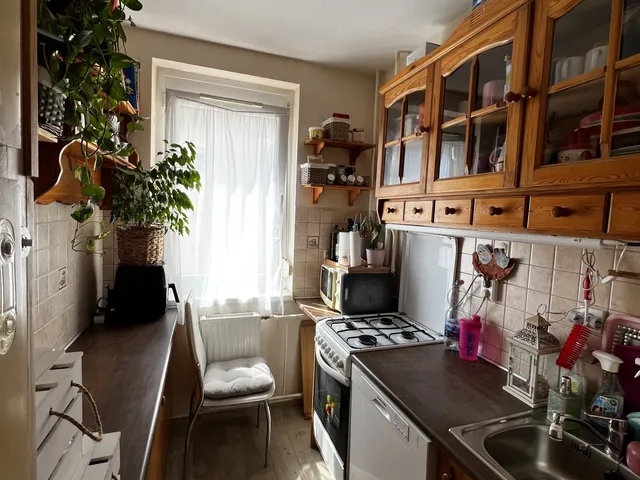 Eladó lakás Veszprém, Jutasi út 54 nm