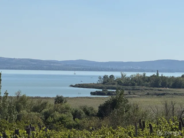 Eladó nyaraló Csopak 70 nm