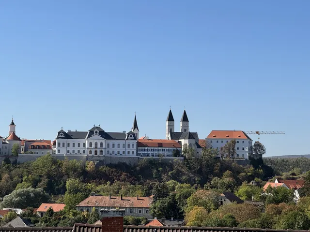 Eladó ház Veszprém, Erdész u. 330 nm