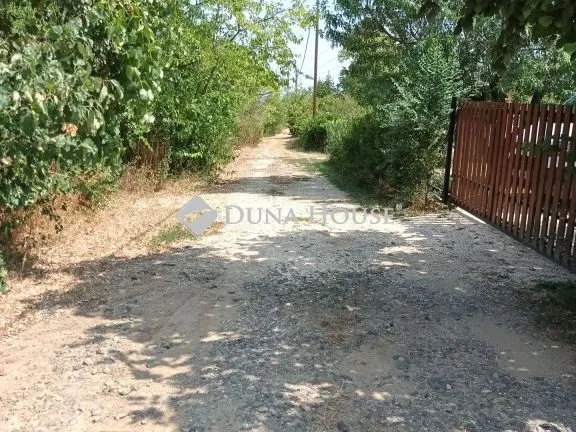 Eladó telek Érd 684 nm