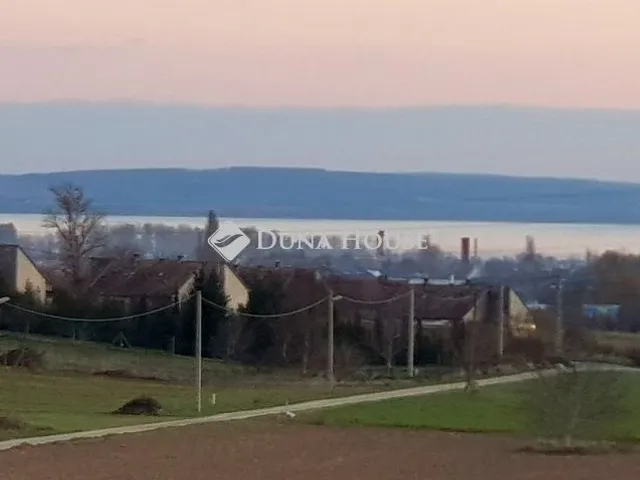 Eladó telek Cserszegtomaj 2607 nm