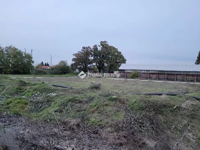 Eladó telek Tárnok 2208 nm