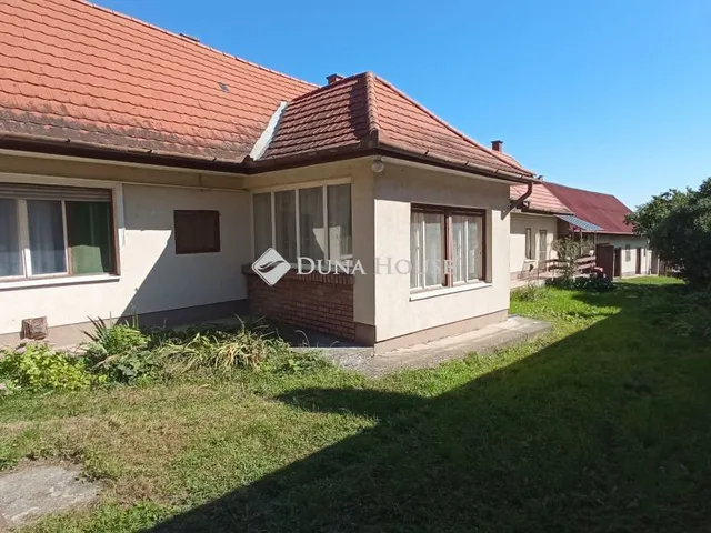 Eladó ház Tök 93 nm