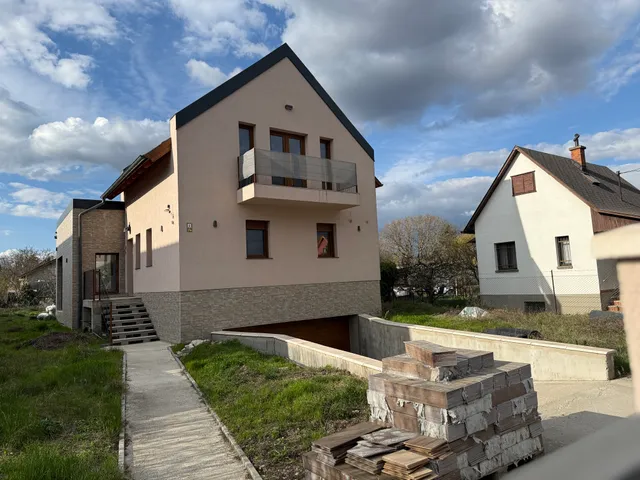 Eladó ház Törökbálint 160 nm