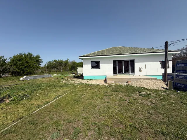 Eladó ház Sóskút 104 nm