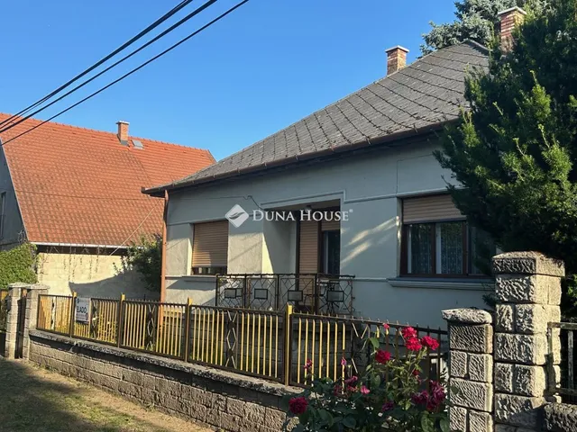 Eladó ház Sóskút 114 nm