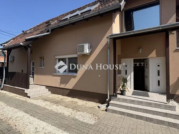 Eladó ház Gyál 195 nm