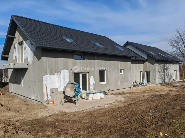 Eladó lakás Baracska 92 nm