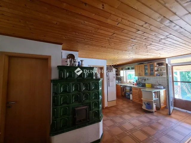 Eladó mezőgazdasági ingatlan Gyúró, Külterület 117 nm