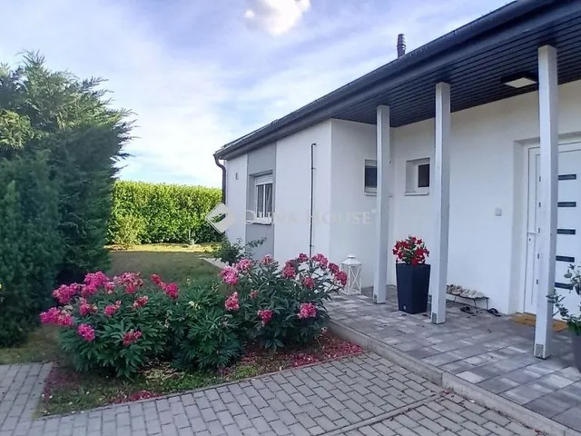 Eladó ház Telki, Őszapó köz 131 nm