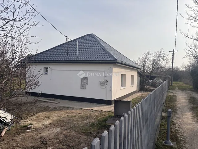 Eladó ház Ercsi 60 nm