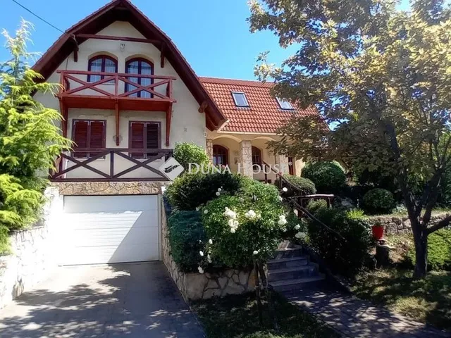 Eladó ház Nagykovácsi, Alma utca 228 nm
