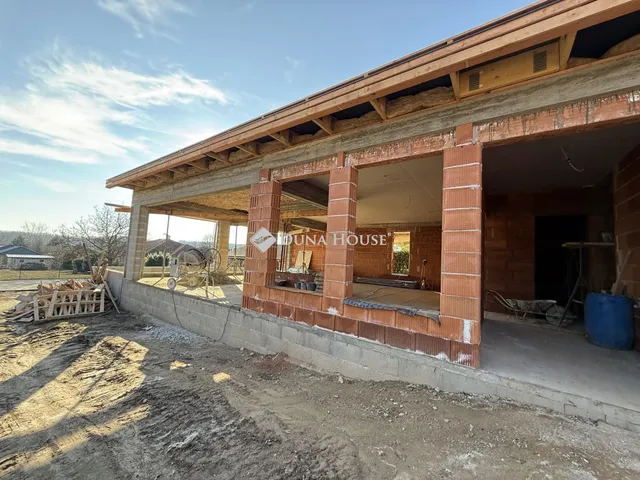 Eladó ház Sóskút 143 nm