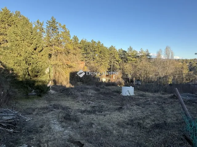 Eladó telek Biatorbágy 693 nm