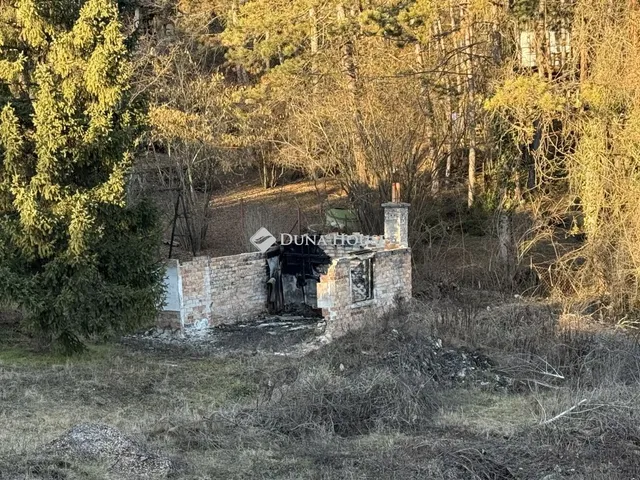 Eladó telek Biatorbágy 693 nm