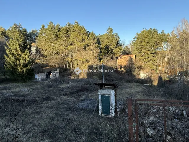 Eladó telek Biatorbágy 716 nm