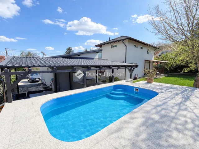 Eladó ház Érd 212 nm