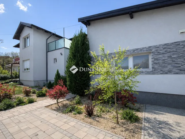 Eladó ház Érd 212 nm