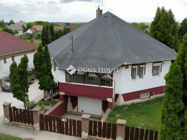 Eladó ház Ráckeresztúr 160 nm