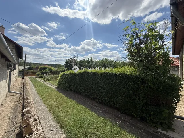 Eladó ház Sóskút 180 nm