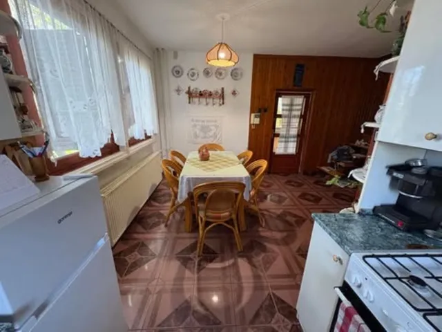 Eladó ház Nyíregyháza, Oros 128 nm