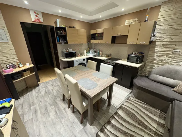 Eladó lakás Nyíregyháza, Örökösföld, Fazekas János tér 55 nm