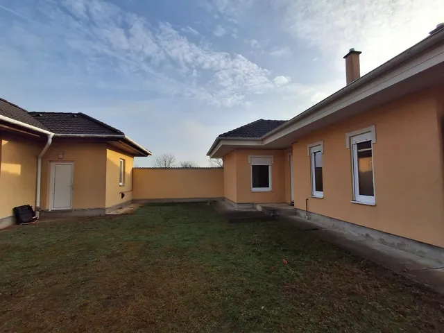 Eladó ház Nyíregyháza, Nyírszőlős, Borsikafű 126 nm