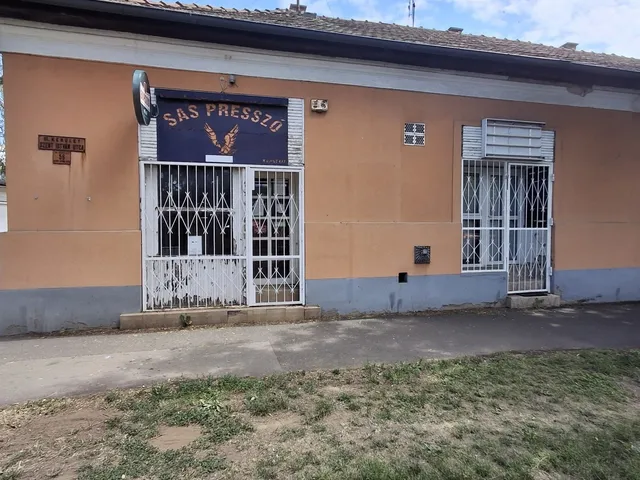Eladó kereskedelmi és ipari ingatlan Nyíregyháza, Belváros 130 nm