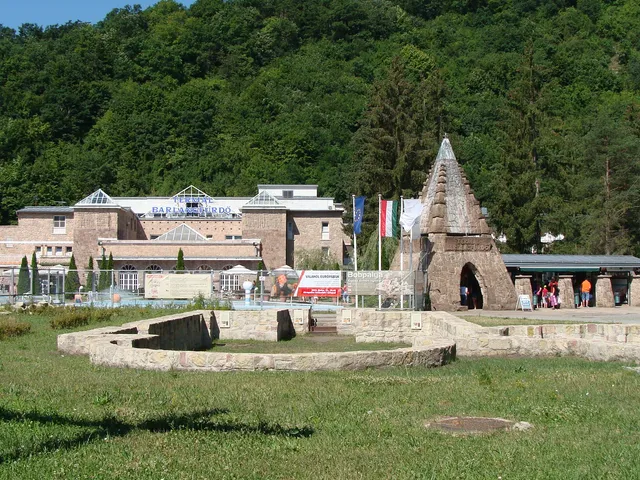 Eladó kereskedelmi és ipari ingatlan Miskolc, Miskolctapolca 175 nm