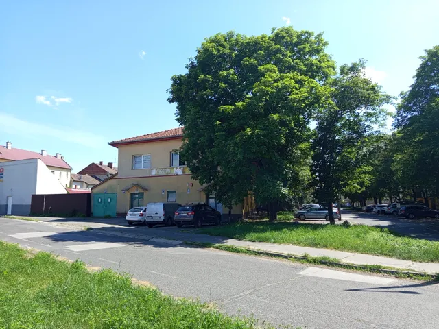 Kiadó kereskedelmi és ipari ingatlan Miskolc, Belváros 175 nm