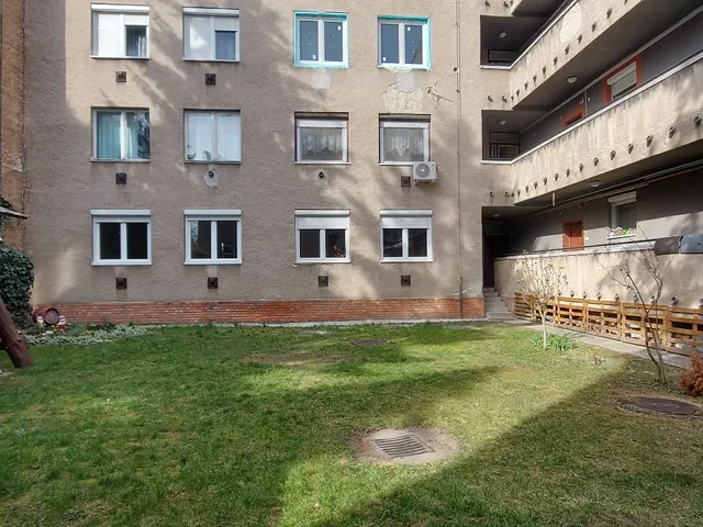 Eladó kereskedelmi és ipari ingatlan Miskolc, Belváros, József Attila 56 nm