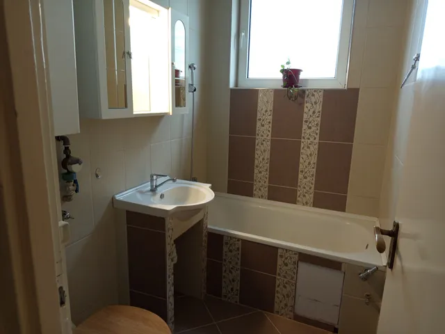 Kiadó lakás Miskolc, Szentpéteri kapu 56 nm