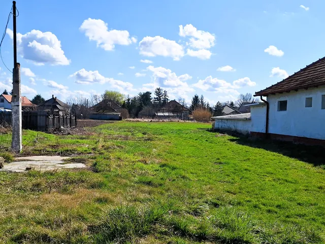 Eladó telek Polgárdi 1907 nm